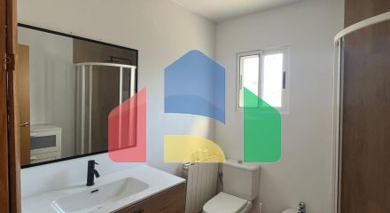 ВИЛЛА ПАРЕАДА С УЧАСТКОМ 412 М2 И ПРИВАТНЫМ БАССЕЙНОМ. 4 СПАЛЬНИ. 2 ВАННЫЕ. ПЛОЩАДЪ ДОМА 192 М2.