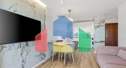 RENOVATED APARTMENT WITH SEA VIEWS! 2 BEDROOMS, 2 BATHROOMS. COMMUNAL POOL. BEACH 500 METERS AWAY.