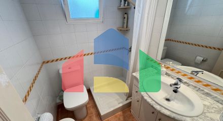 ПЕРВАЯ ЛИНИЯ! АПАРТАМЕНТЫ С ПРЯМЫМ ВИДОМ НА МОРЕ! ПОЛЕЗНАЯ ПЛОЩЯДЪ 101 М2. 3 СПАЛЬНИ. 2 ВАННЫЕ КОМНАТЫ.