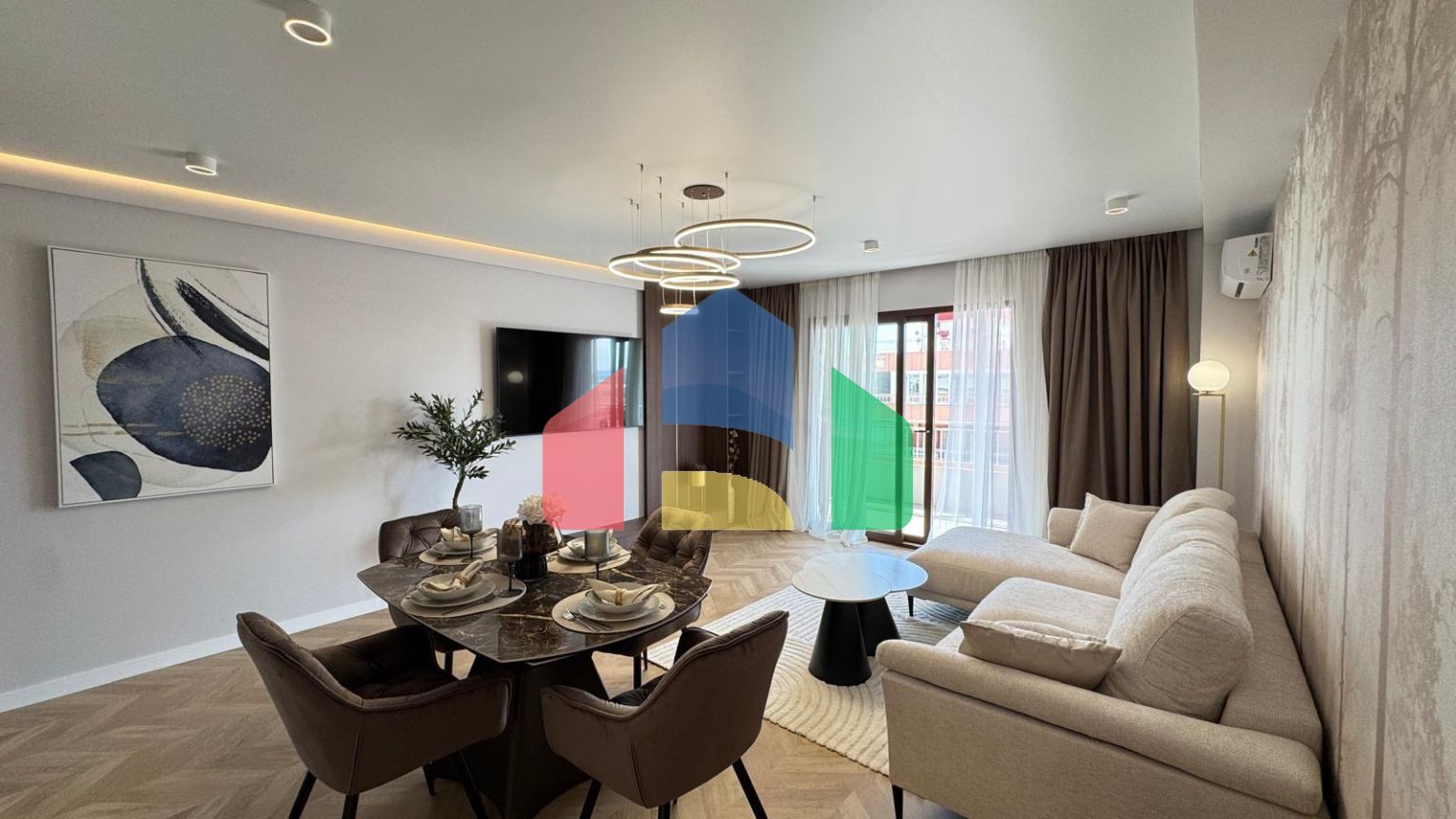 КВАРТИРА НА ПЕРВОЙ ЛИНИИ ПОСЛЕ КАП. РЕМОНТА! ПРЯМОЙ ВИД НА МОРЕ! 3 СПАЛЬНИ. 2 ВАННЫЕ. 90 М2.