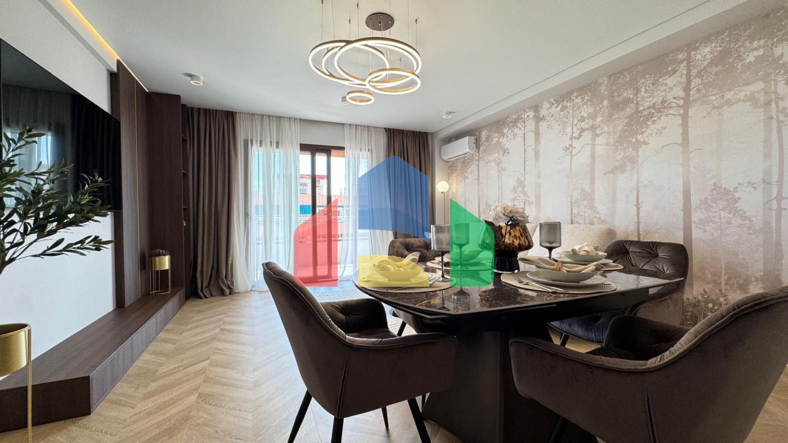 КВАРТИРА НА ПЕРВОЙ ЛИНИИ ПОСЛЕ КАП. РЕМОНТА! ПРЯМОЙ ВИД НА МОРЕ! 3 СПАЛЬНИ. 2 ВАННЫЕ. 90 М2.