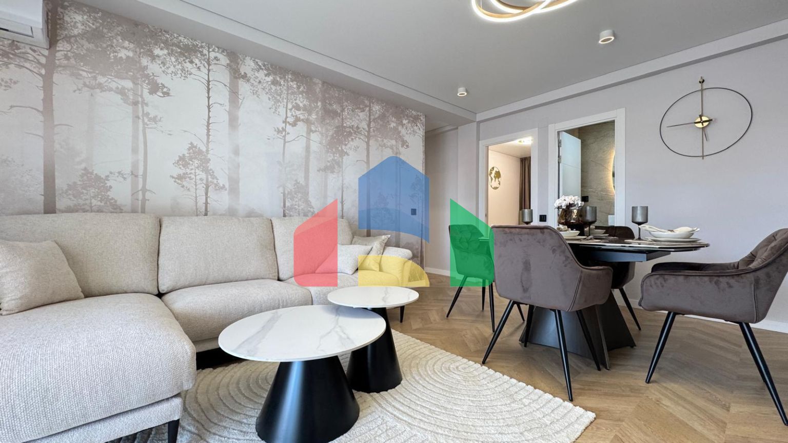 КВАРТИРА НА ПЕРВОЙ ЛИНИИ ПОСЛЕ КАП. РЕМОНТА! ПРЯМОЙ ВИД НА МОРЕ! 3 СПАЛЬНИ. 2 ВАННЫЕ. 90 М2.