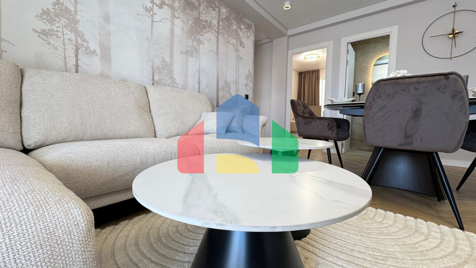 КВАРТИРА НА ПЕРВОЙ ЛИНИИ ПОСЛЕ КАП. РЕМОНТА! ПРЯМОЙ ВИД НА МОРЕ! 3 СПАЛЬНИ. 2 ВАННЫЕ. 90 М2.