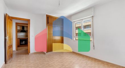 АПАРТАМЕНТЫ ВОЗЛЕ ПЛЯЖА. 3 СПАЛЬНИ. 2 ВАННЫЕ КОМНАТЫ. ТЕРРАСА 23 М2. ПЛЯЖ В 300 М.