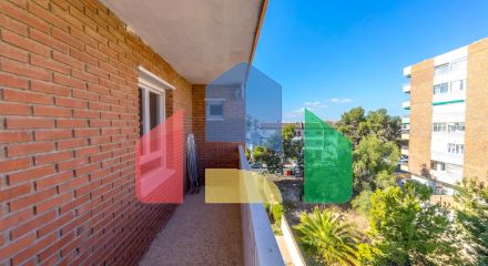 АПАРТАМЕНТЫ ВОЗЛЕ ПЛЯЖА. 3 СПАЛЬНИ. 2 ВАННЫЕ КОМНАТЫ. ТЕРРАСА 23 М2. ПЛЯЖ В 300 М.