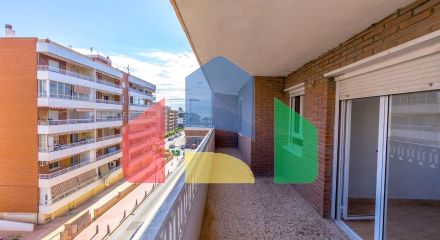 АПАРТАМЕНТЫ ВОЗЛЕ ПЛЯЖА. 3 СПАЛЬНИ. 2 ВАННЫЕ КОМНАТЫ. ТЕРРАСА 23 М2. ПЛЯЖ В 300 М.