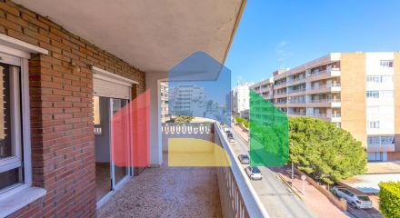 АПАРТАМЕНТЫ ВОЗЛЕ ПЛЯЖА. 3 СПАЛЬНИ. 2 ВАННЫЕ КОМНАТЫ. ТЕРРАСА 23 М2. ПЛЯЖ В 300 М.