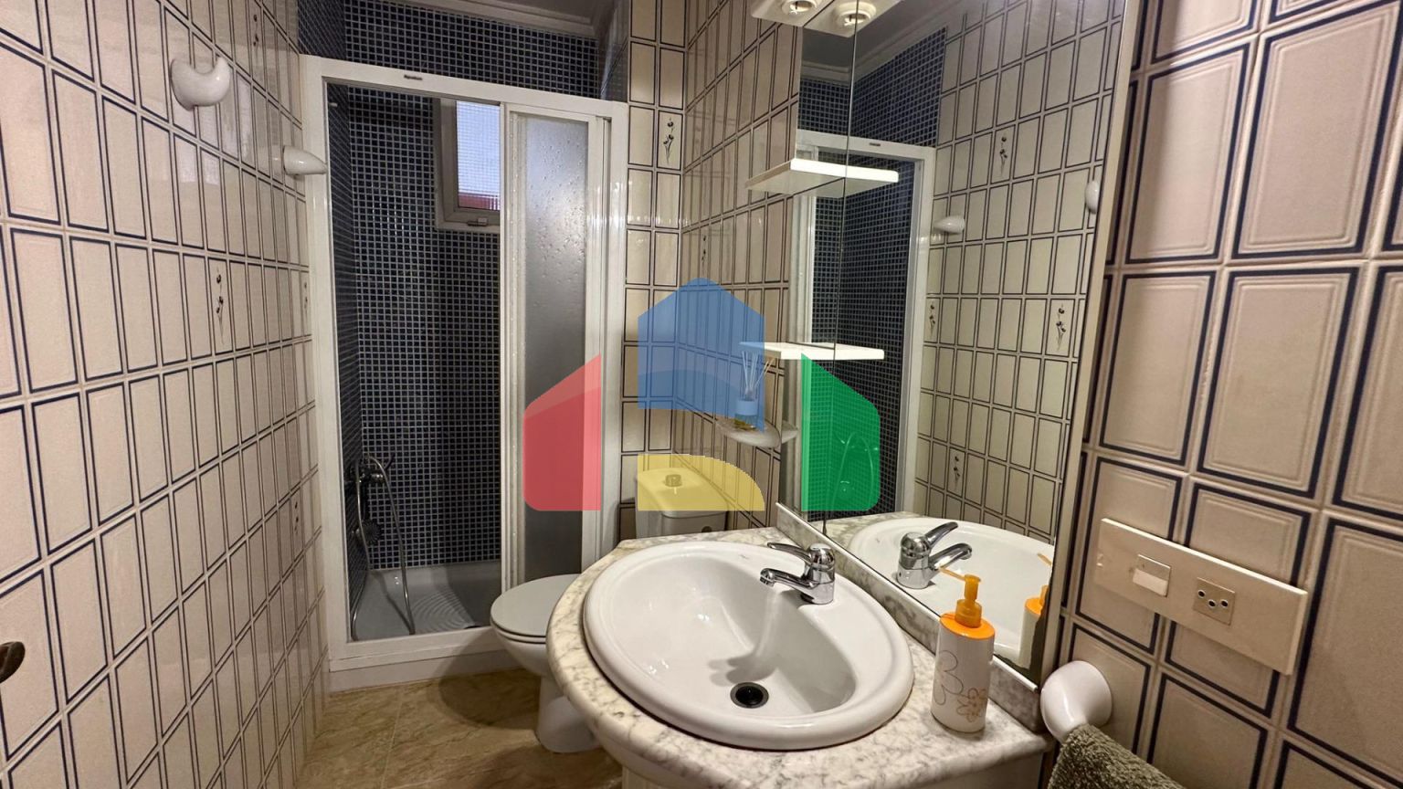 ПЕРВАЯ ЛИНИЯ! 120 М2 АПАТРАМЕНТЫ С ПРЯМЫМ ВИДОМ НА МОРЕ. ПАРКОВОЧНОЕ МЕСТО. 3 СПАЛЬНИ. 2 ВАННЫЕ КОМ.