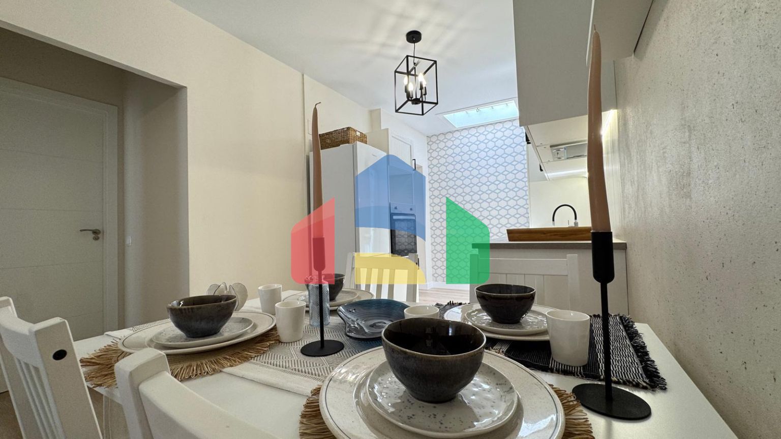 БУНГАЛО ПОСЛЕ КАПИТАЛЬНОГО РЕМОНТА С УЧАСТКОМ 31 М2. 2 СПАЛЬНИ. 1 ВАННАЯ КОМНАТА. С ПЛОЩАДЪЮ 44 М2.