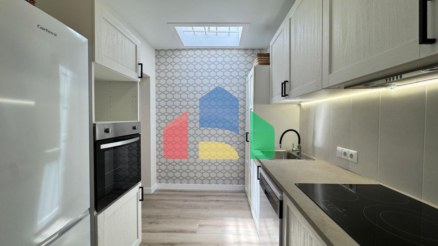 БУНГАЛО ПОСЛЕ КАПИТАЛЬНОГО РЕМОНТА С УЧАСТКОМ 31 М2. 2 СПАЛЬНИ. 1 ВАННАЯ КОМНАТА. С ПЛОЩАДЪЮ 44 М2.