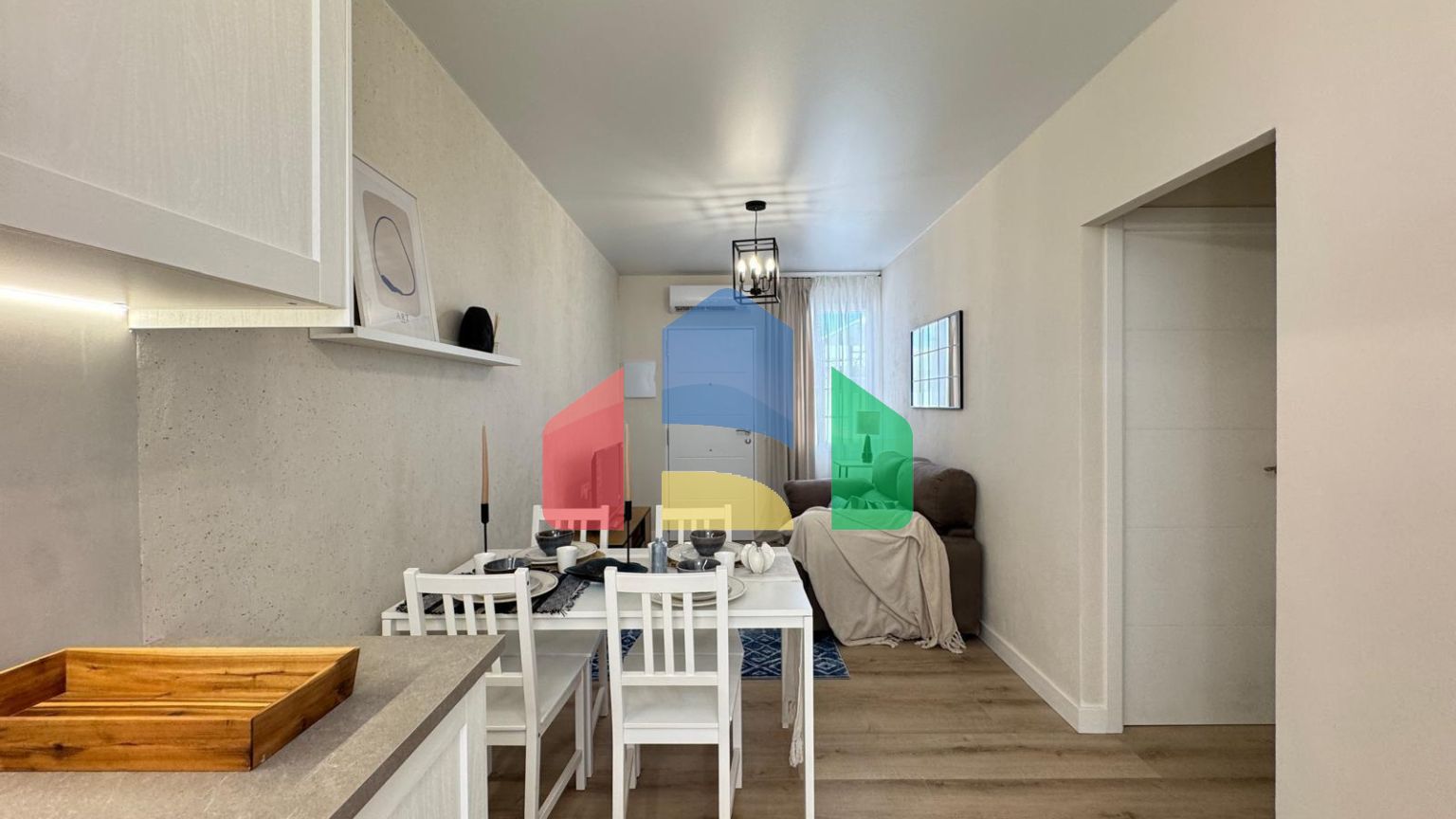 БУНГАЛО ПОСЛЕ КАПИТАЛЬНОГО РЕМОНТА С УЧАСТКОМ 31 М2. 2 СПАЛЬНИ. 1 ВАННАЯ КОМНАТА. С ПЛОЩАДЪЮ 44 М2.