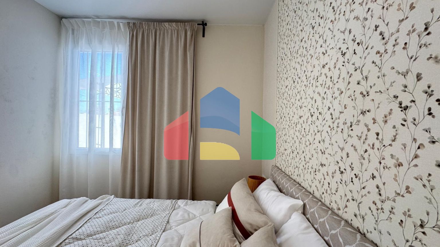 БУНГАЛО ПОСЛЕ КАПИТАЛЬНОГО РЕМОНТА С УЧАСТКОМ 31 М2. 2 СПАЛЬНИ. 1 ВАННАЯ КОМНАТА. С ПЛОЩАДЪЮ 44 М2.