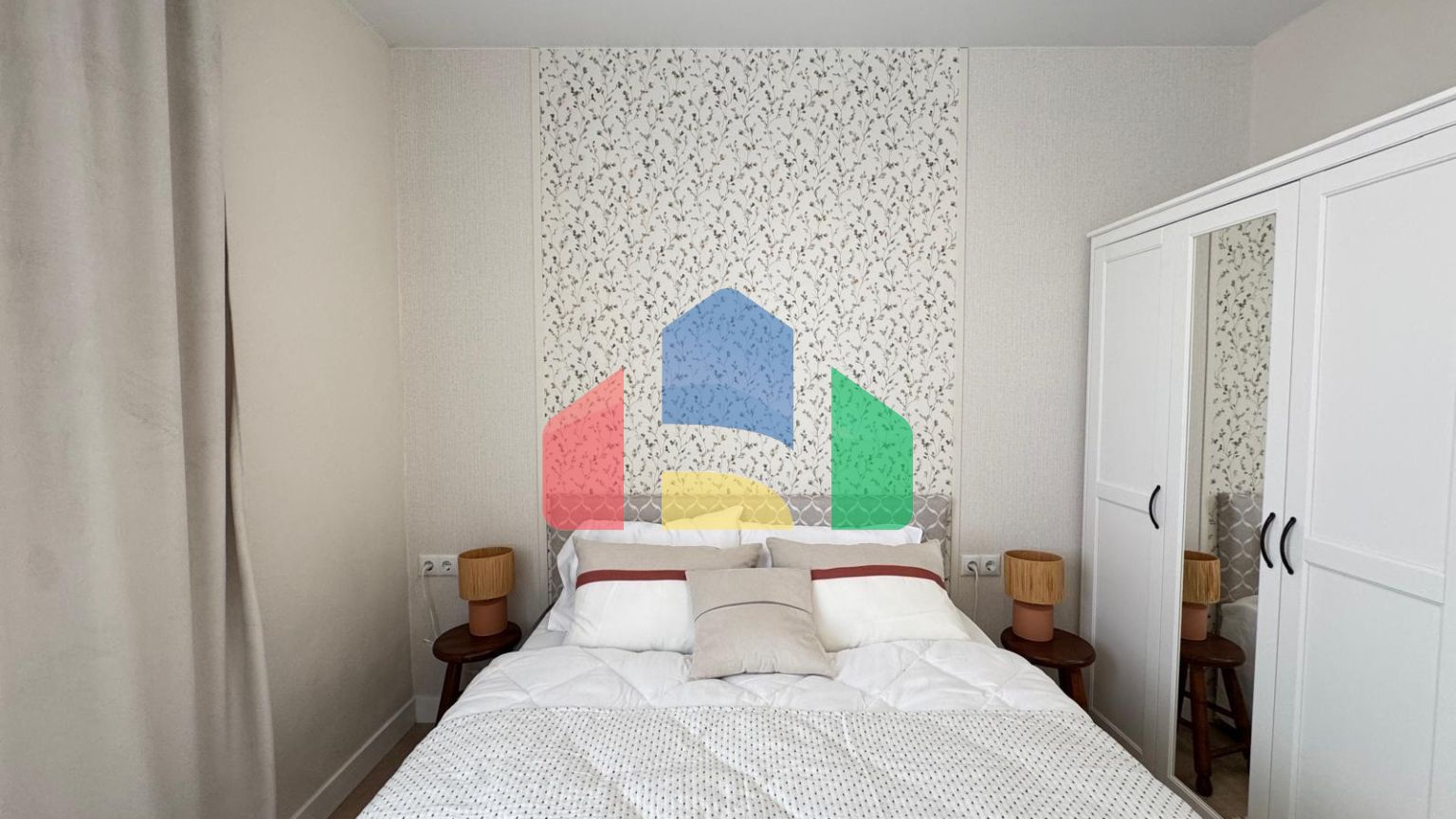 БУНГАЛО ПОСЛЕ КАПИТАЛЬНОГО РЕМОНТА С УЧАСТКОМ 31 М2. 2 СПАЛЬНИ. 1 ВАННАЯ КОМНАТА. С ПЛОЩАДЪЮ 44 М2.