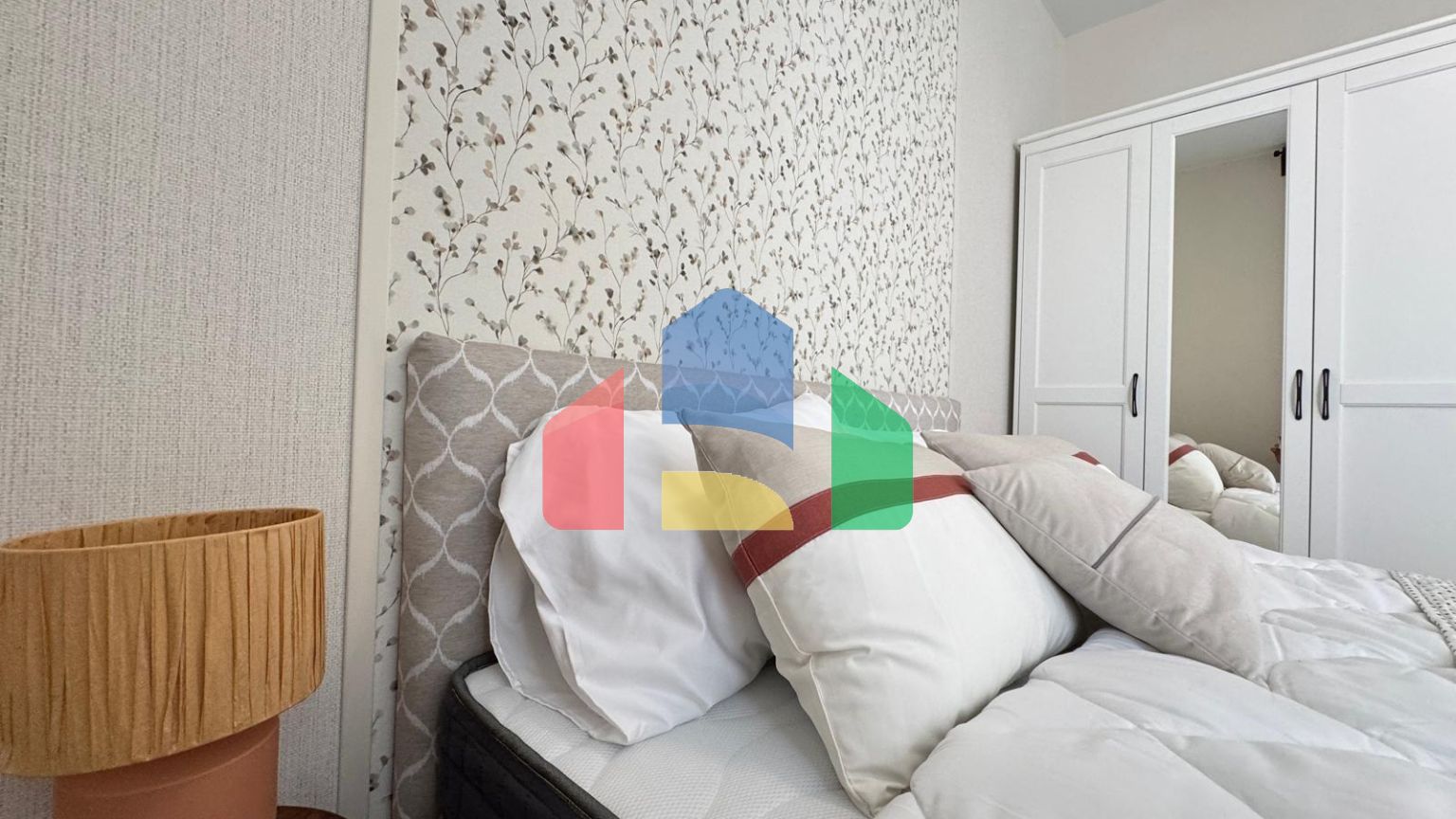 БУНГАЛО ПОСЛЕ КАПИТАЛЬНОГО РЕМОНТА С УЧАСТКОМ 31 М2. 2 СПАЛЬНИ. 1 ВАННАЯ КОМНАТА. С ПЛОЩАДЪЮ 44 М2.