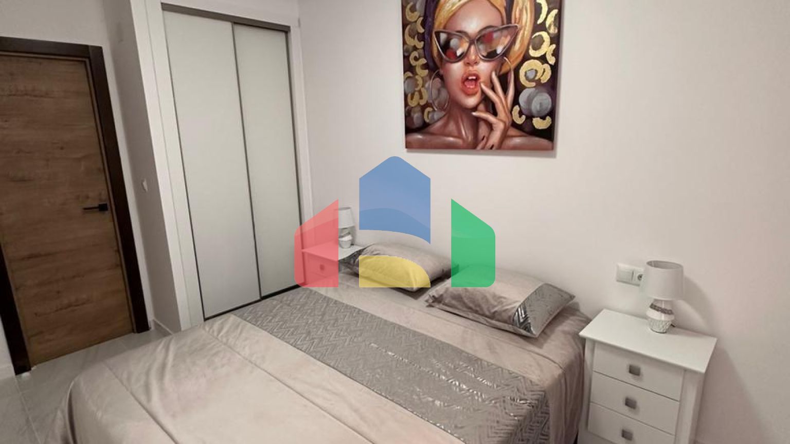 Aпартаментs в Торревьехе в районе Playa Del Cura паркингом!