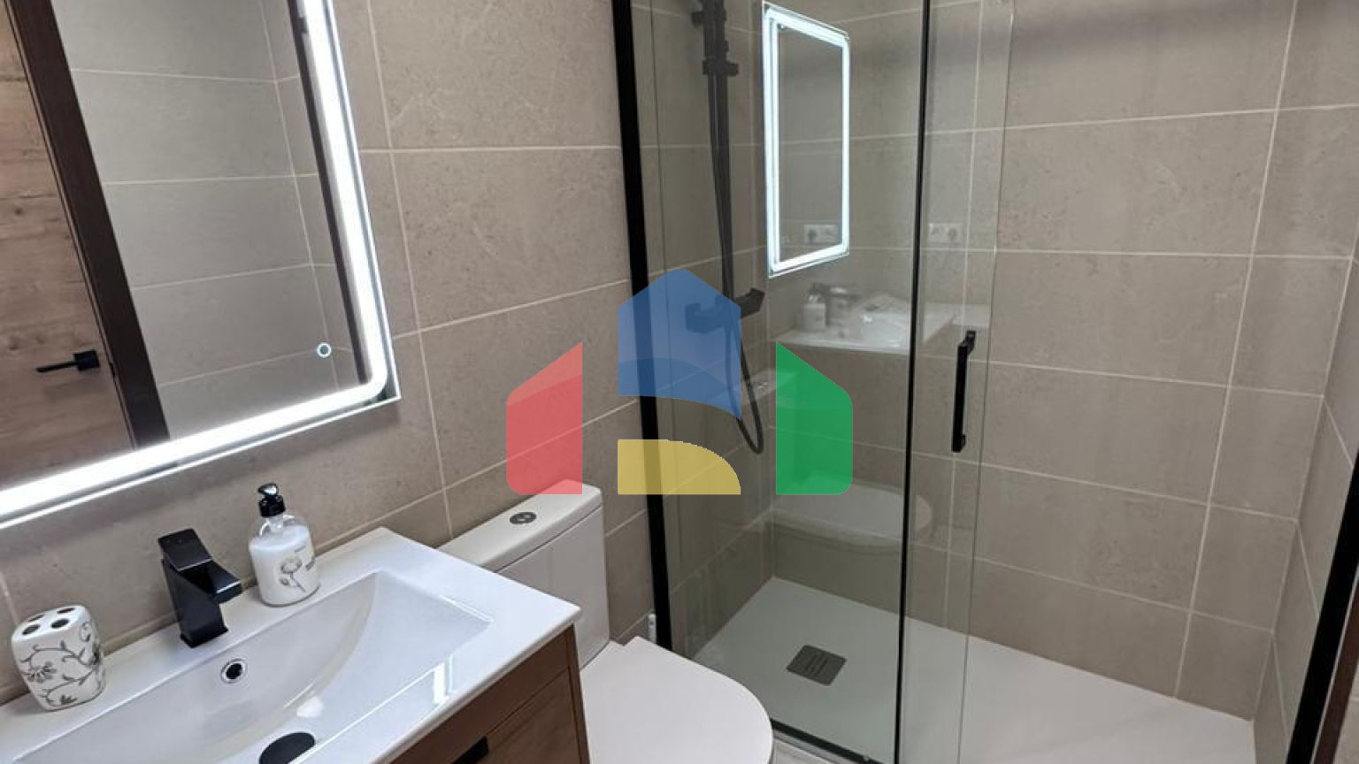 Aпартаментs в Торревьехе в районе Playa Del Cura паркингом!