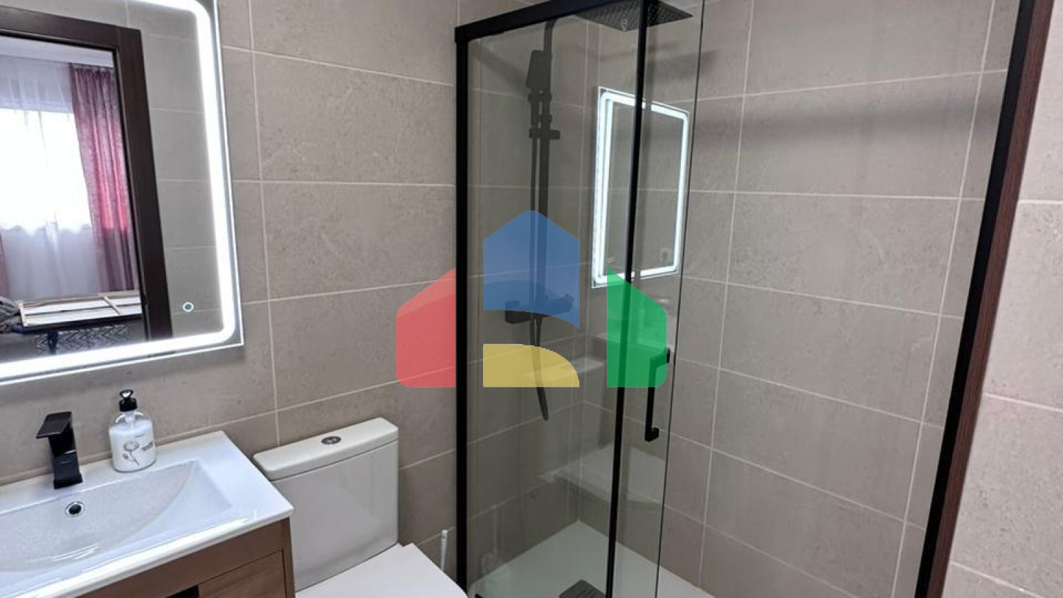 Aпартаментs в Торревьехе в районе Playa Del Cura паркингом!