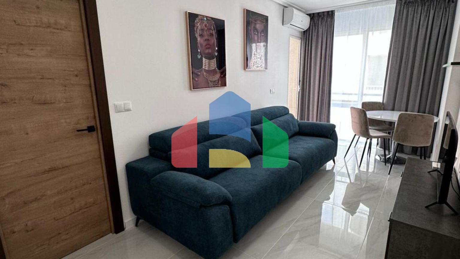 Aпартаментs в Торревьехе в районе Playa Del Cura паркингом!