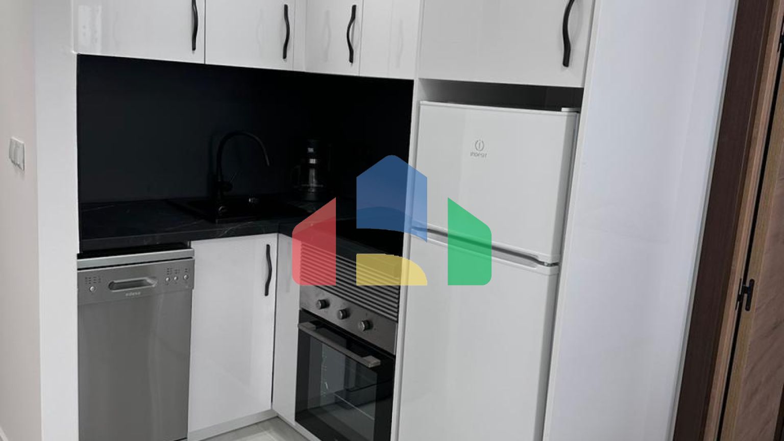 Aпартаментs в Торревьехе в районе Playa Del Cura паркингом!