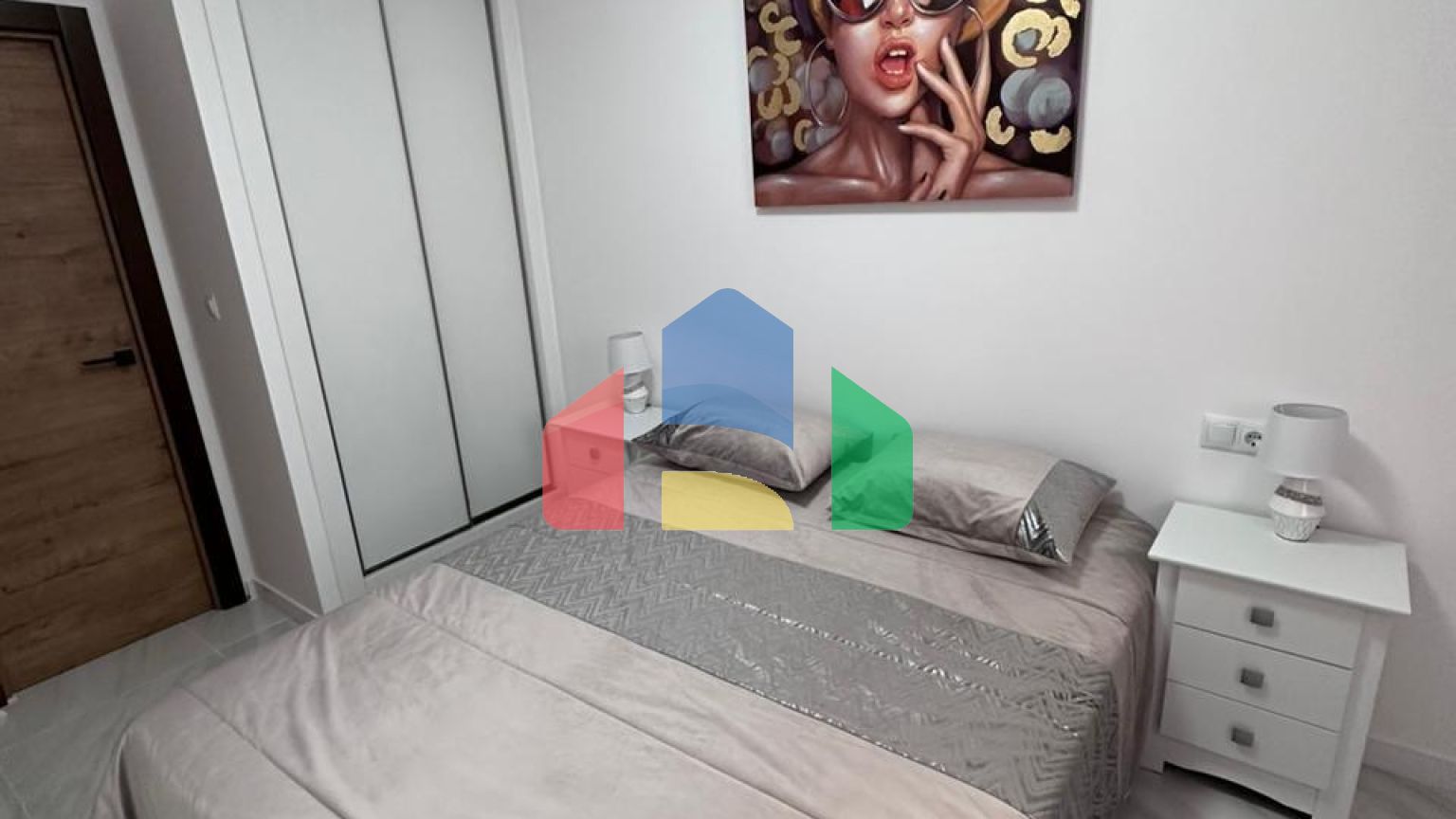 Aпартаментs в Торревьехе в районе Playa Del Cura паркингом!