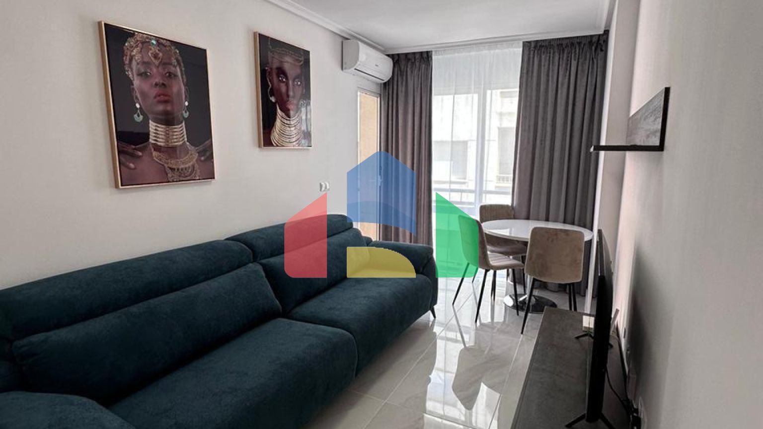 Aпартаментs в Торревьехе в районе Playa Del Cura паркингом!