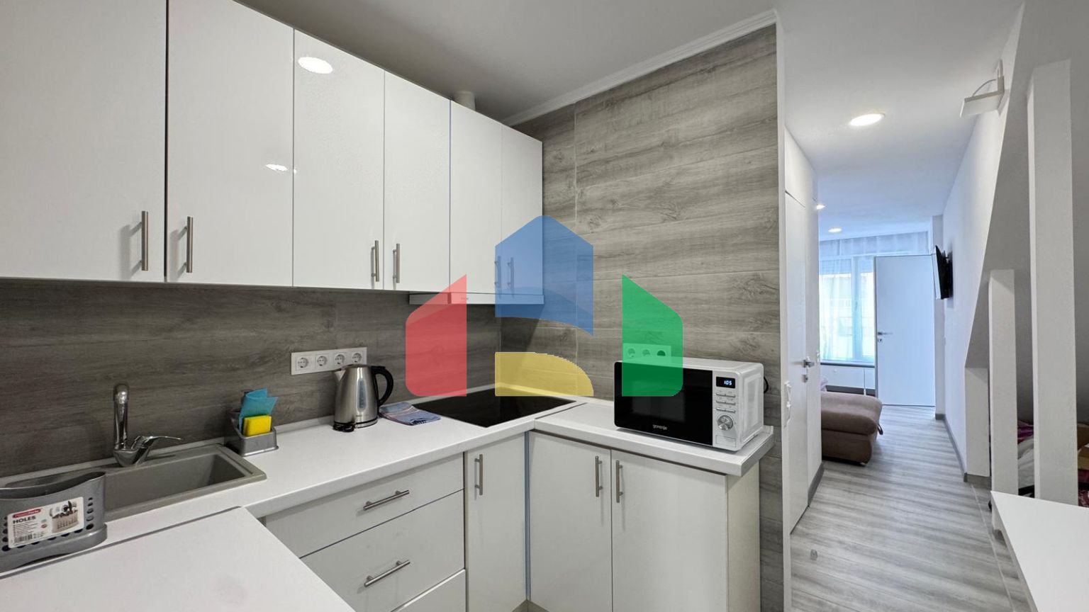 БУНГАЛО ВЕРХНИЙ ЭТАЖ ДУПЛЕКС ПОСЛЕ РЕМОНТА! 105М2. 2 СПАЛЬНИ. 2 ВАННЫЕ КОМНАТЫ. РАЗДЕЛЕН НА ДВА БУНГАЛО ДЛЯ ÐÐÐÐÐÐ