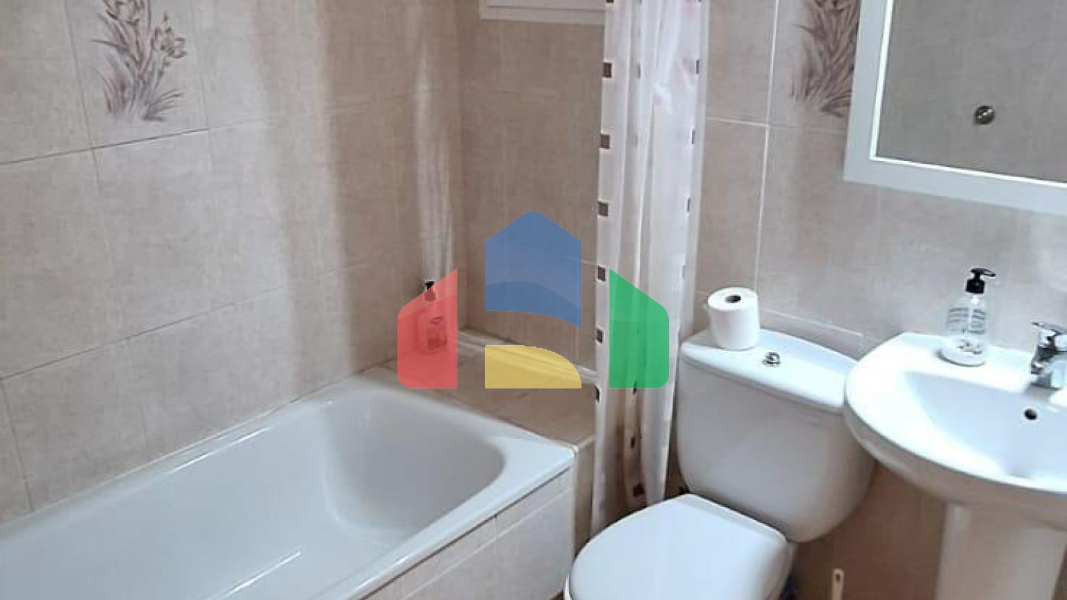 Уютная квартира на первом этаже в Парке Наций Торревьеха