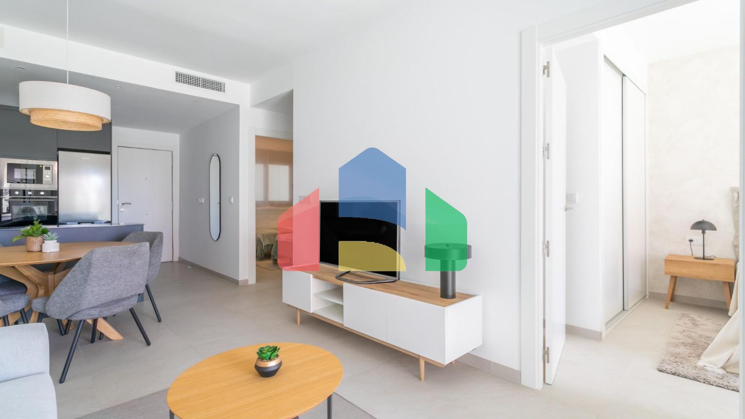 АПАРТАМЕНТЫ С ВИДОМ НА МОРЕ! НОВОСТРОЙ! 2 СПАЛЬНИ. 2 ВАННЫЕ КОМНАТЫ. БАССЕЙН. ПАРКИНГ.