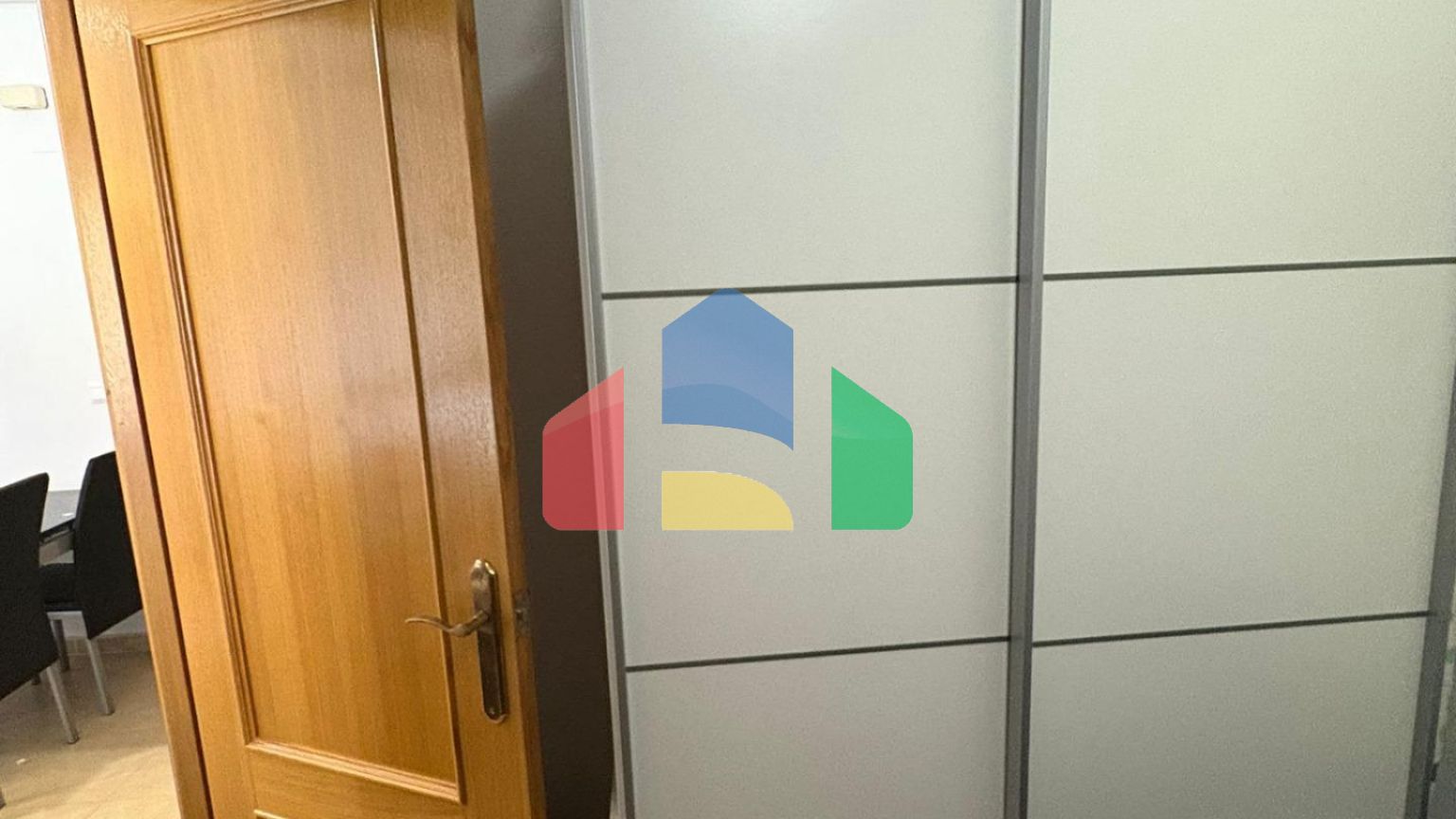 Эксклюзивная квартира в жилом комплексе с общественным бассейном и близостью к пляжу