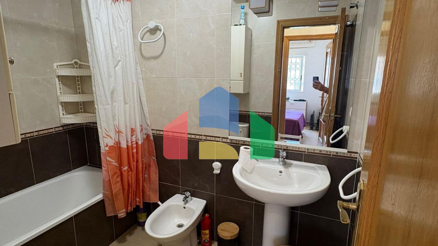 Эксклюзивная квартира в жилом комплексе с общественным бассейном и близостью к пляжу