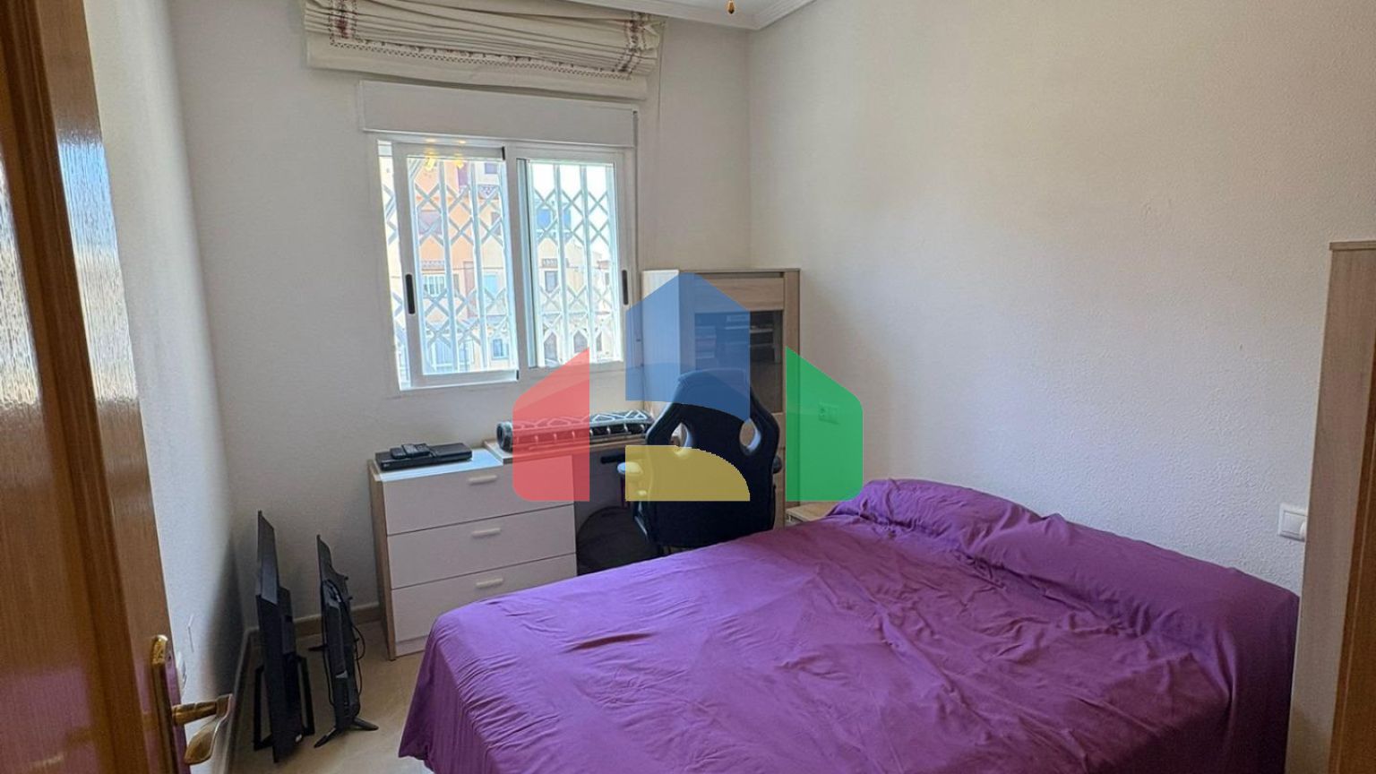 Эксклюзивная квартира в жилом комплексе с общественным бассейном и близостью к пляжу