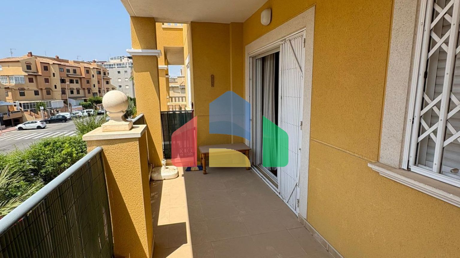 Эксклюзивная квартира в жилом комплексе с общественным бассейном и близостью к пляжу