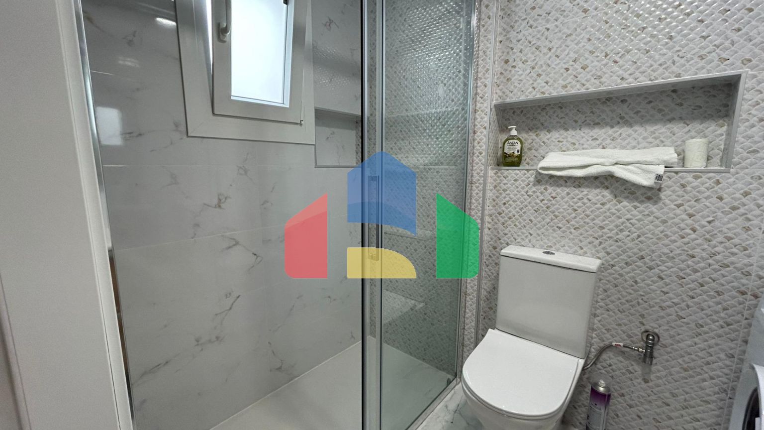 КВАРТИРА ПОСЛЕ РЕМОНТА. ПАРК НАЦИЙ. 2 СПАЛЬНИ. 1 ВАННАЯ. ОБЩИЙ БАССЕЙН.