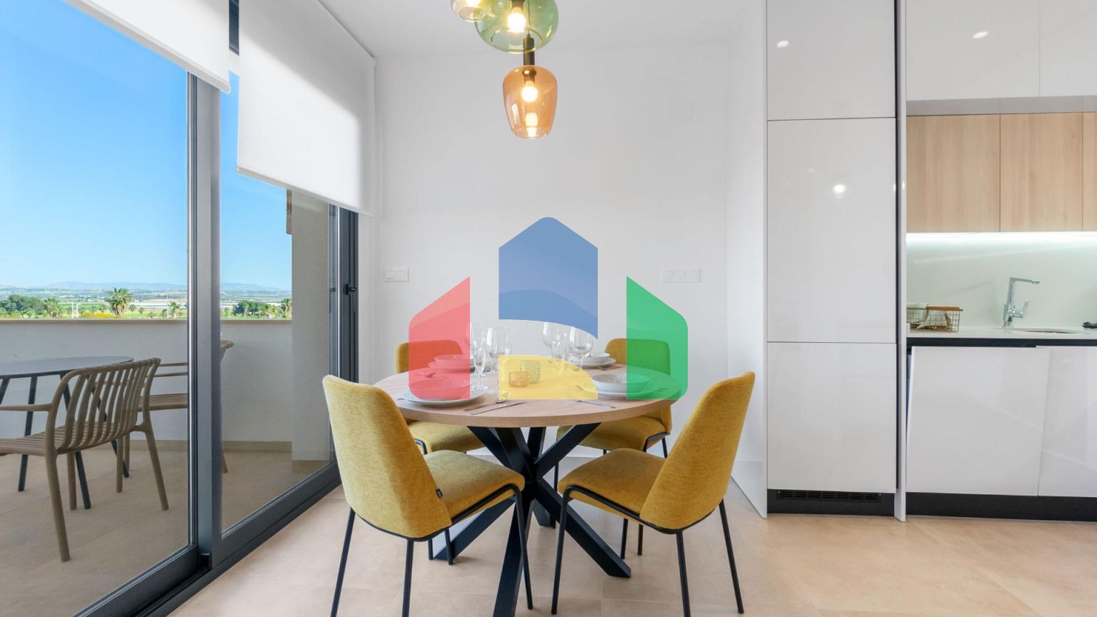 НОВЫЙ ЖИЛОЙ КОМПЛЕКС БУНГАЛО В ЛОС БАЛКОНЕС