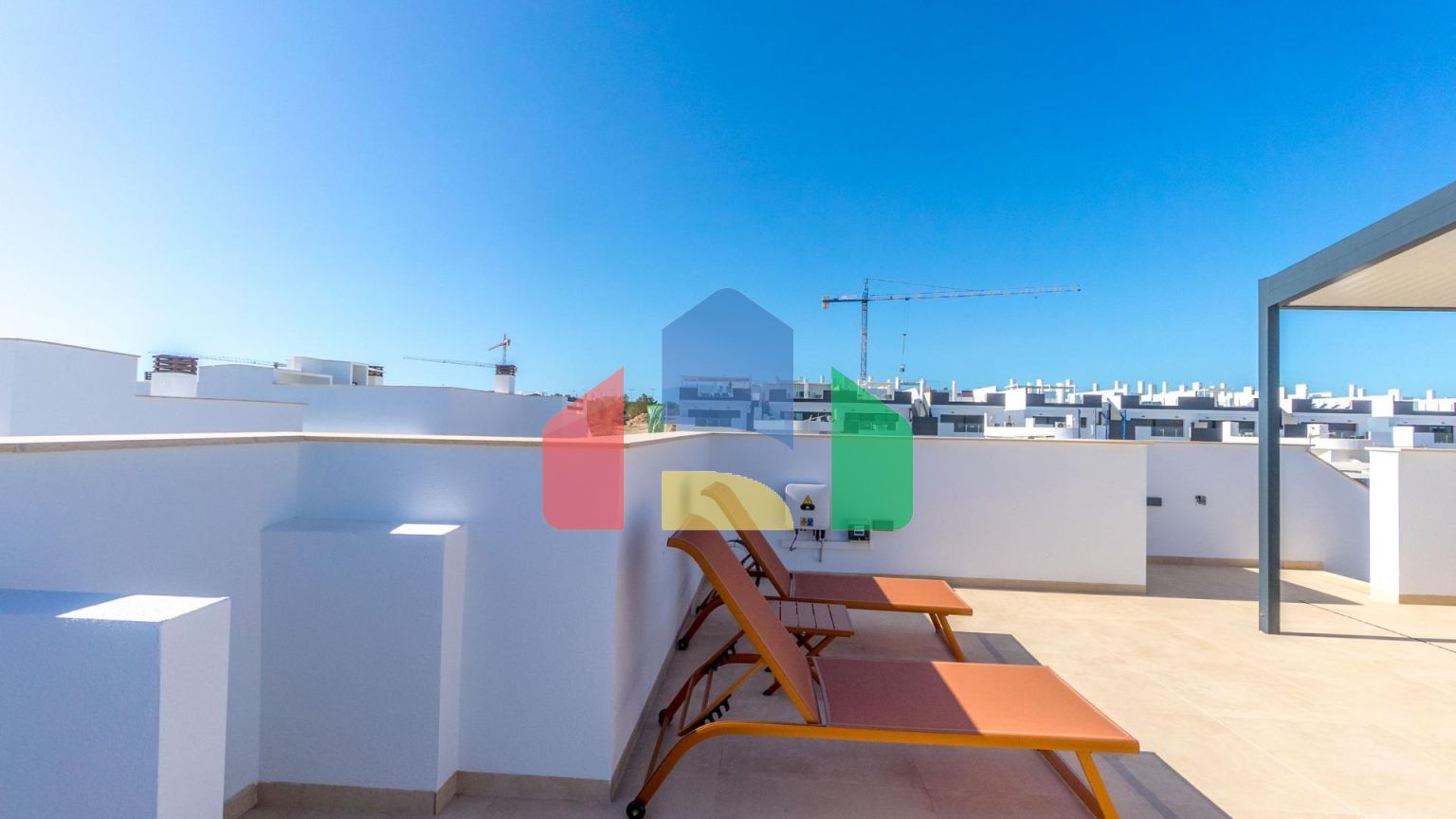 НОВЫЙ ЖИЛОЙ КОМПЛЕКС БУНГАЛО В ЛОС БАЛКОНЕС