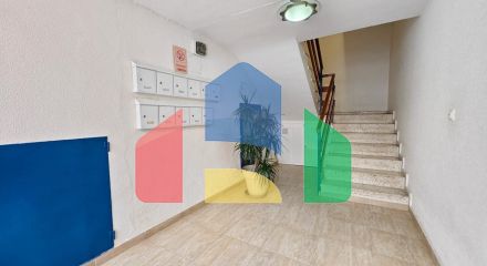 АПАРТАМЕНТЫ В 300 МЕТРАХ ОТ ПЛЯЖА И ПЛОЩЯДЬЮ 108 М2. 3 СПАЛЬНИ. 2 ВАННЫЕ КОМНАТЫ.