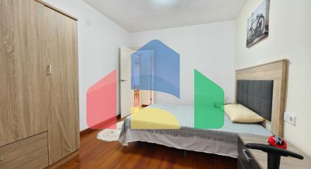 АПАРТАМЕНТЫ В 300 МЕТРАХ ОТ ПЛЯЖА И ПЛОЩЯДЬЮ 108 М2. 3 СПАЛЬНИ. 2 ВАННЫЕ КОМНАТЫ.