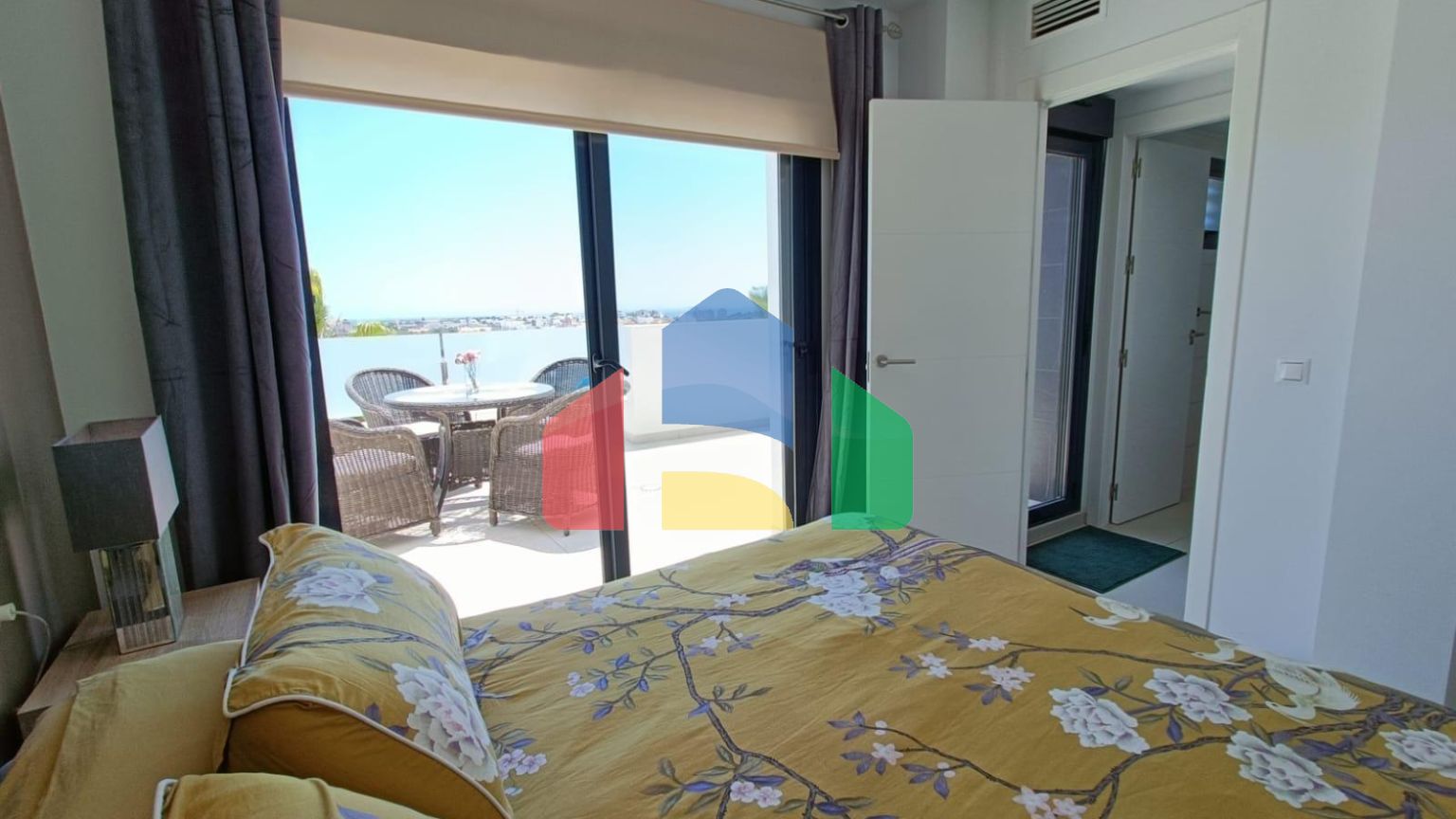 Фантастический и красивый таунхаус в Lomas de Cabo Roig, Orihuela Costa