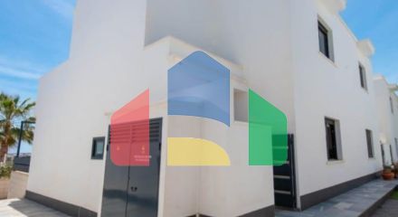 Фантастический и красивый таунхаус в Lomas de Cabo Roig, Orihuela Costa