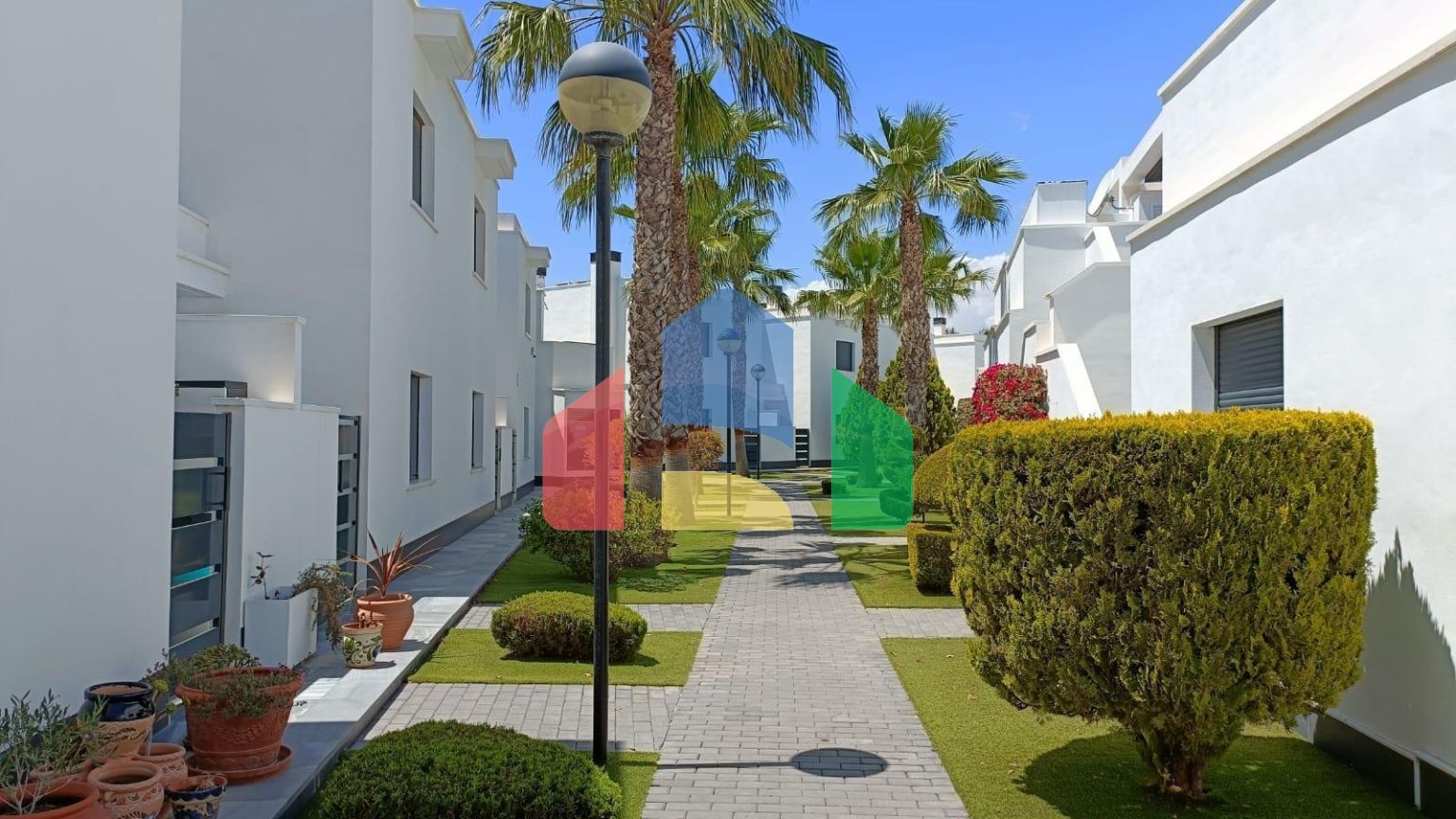 Фантастический и красивый таунхаус в Lomas de Cabo Roig, Orihuela Costa