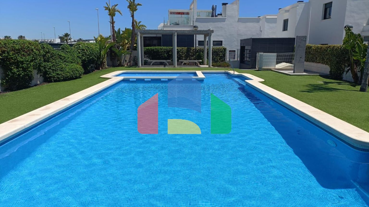 Фантастический и красивый таунхаус в Lomas de Cabo Roig, Orihuela Costa