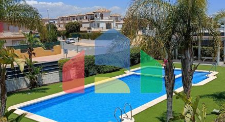 Фантастический и красивый таунхаус в Lomas de Cabo Roig, Orihuela Costa