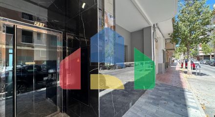 ПЕНТХАУС В КОМПЛЕКСЕ ALEGRIA XIX С ПРИВАТНЫЙ СОЛЯРИЕМ 35 М2!  2 СПАЛЬНИ. 2 ВАННЫЕ. ПЛОЩАДЪ 133М2. БАССЕЙН! ФИНСКАЯ САУНА! Ð