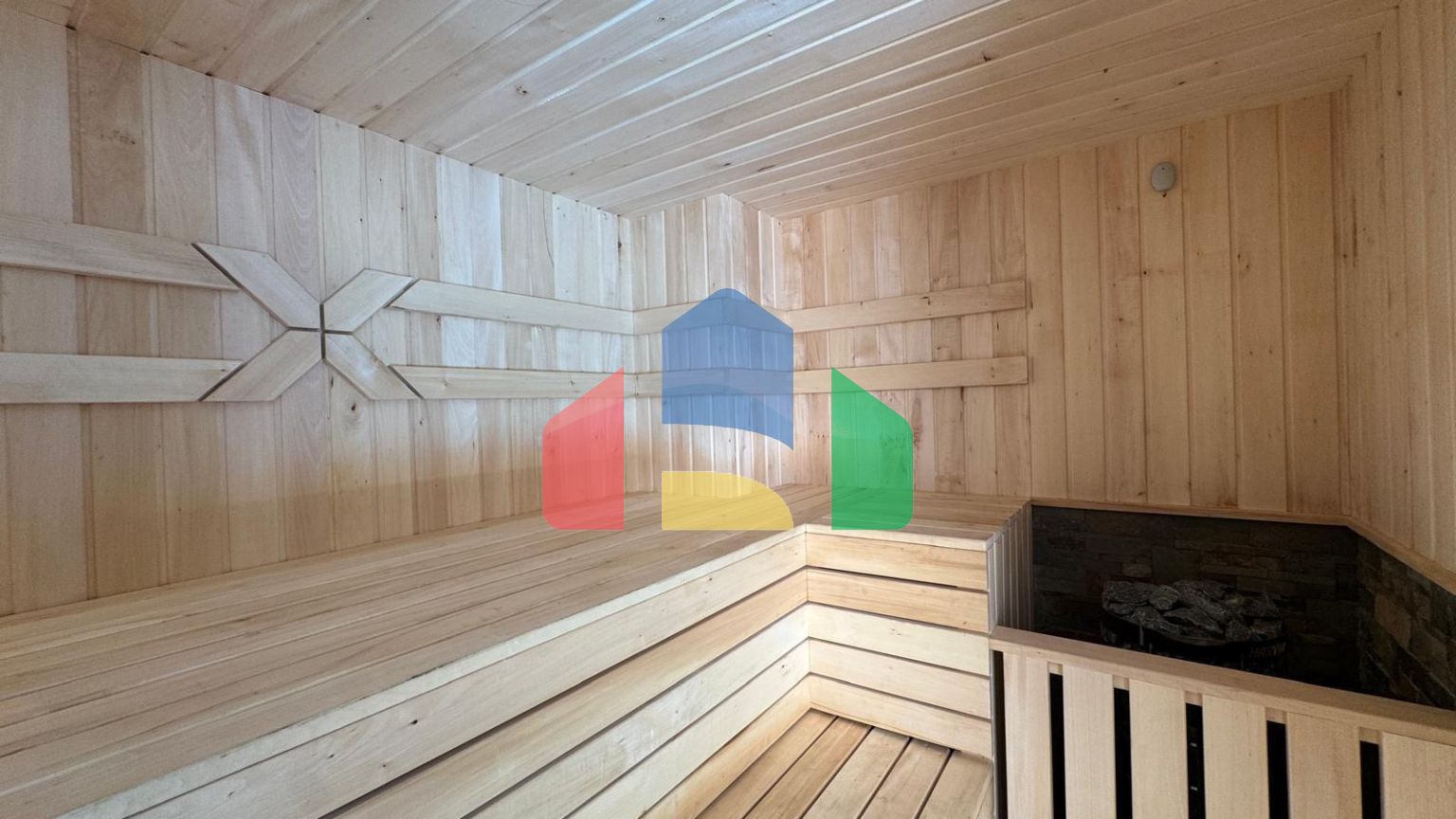 ПЕНТХАУС В КОМПЛЕКСЕ ALEGRIA XIX С ПРИВАТНЫЙ СОЛЯРИЕМ 35 М2!  2 СПАЛЬНИ. 2 ВАННЫЕ. ПЛОЩАДЪ 133М2. БАССЕЙН! ФИНСКАЯ САУНА! Ð