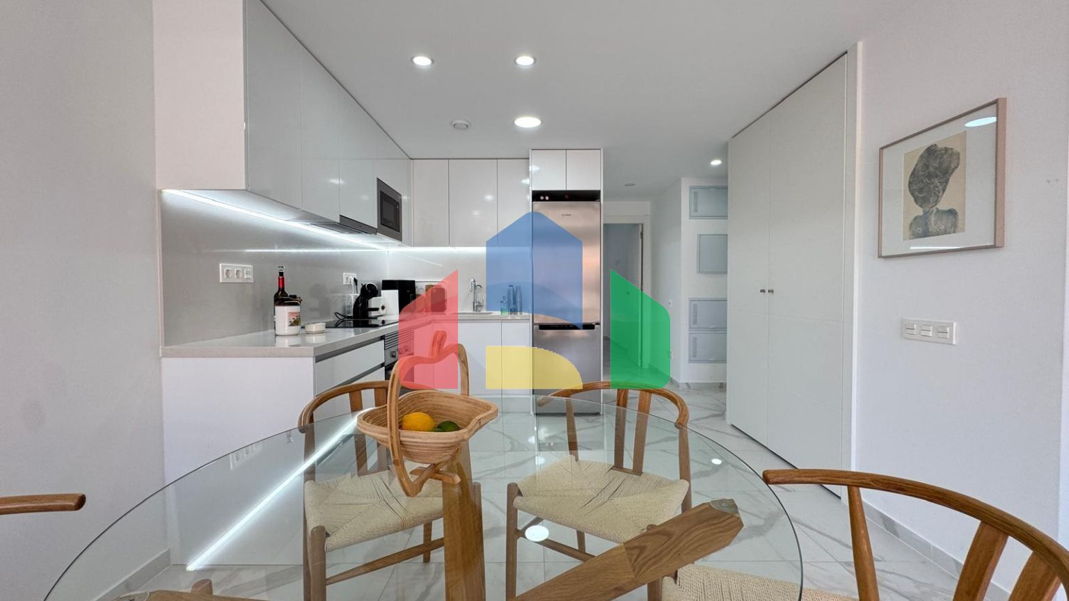 ПЕНТХАУС В КОМПЛЕКСЕ ALEGRIA XIX С ПРИВАТНЫЙ СОЛЯРИЕМ 35 М2!  2 СПАЛЬНИ. 2 ВАННЫЕ. ПЛОЩАДЪ 133М2. БАССЕЙН! ФИНСКАЯ САУНА! Ð