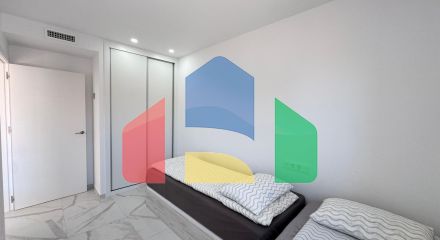 ПЕНТХАУС В КОМПЛЕКСЕ ALEGRIA XIX С ПРИВАТНЫЙ СОЛЯРИЕМ 35 М2!  2 СПАЛЬНИ. 2 ВАННЫЕ. ПЛОЩАДЪ 133М2. БАССЕЙН! ФИНСКАЯ САУНА! Ð