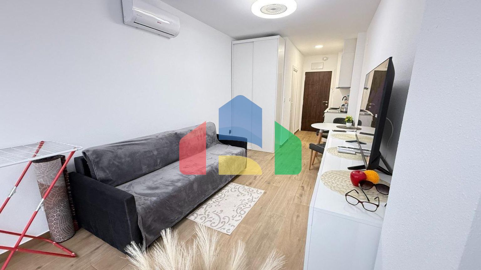 Эксклюзивная студия с ремонтом, 200 м. до пляжа