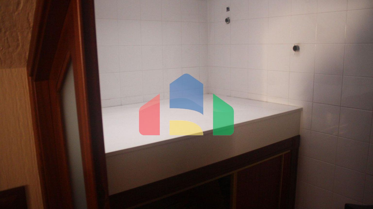 КРАСИВЫЙ ТАУНХАУС В ЛОС АЛЬТОС, ТОРРЕВЬЕХА