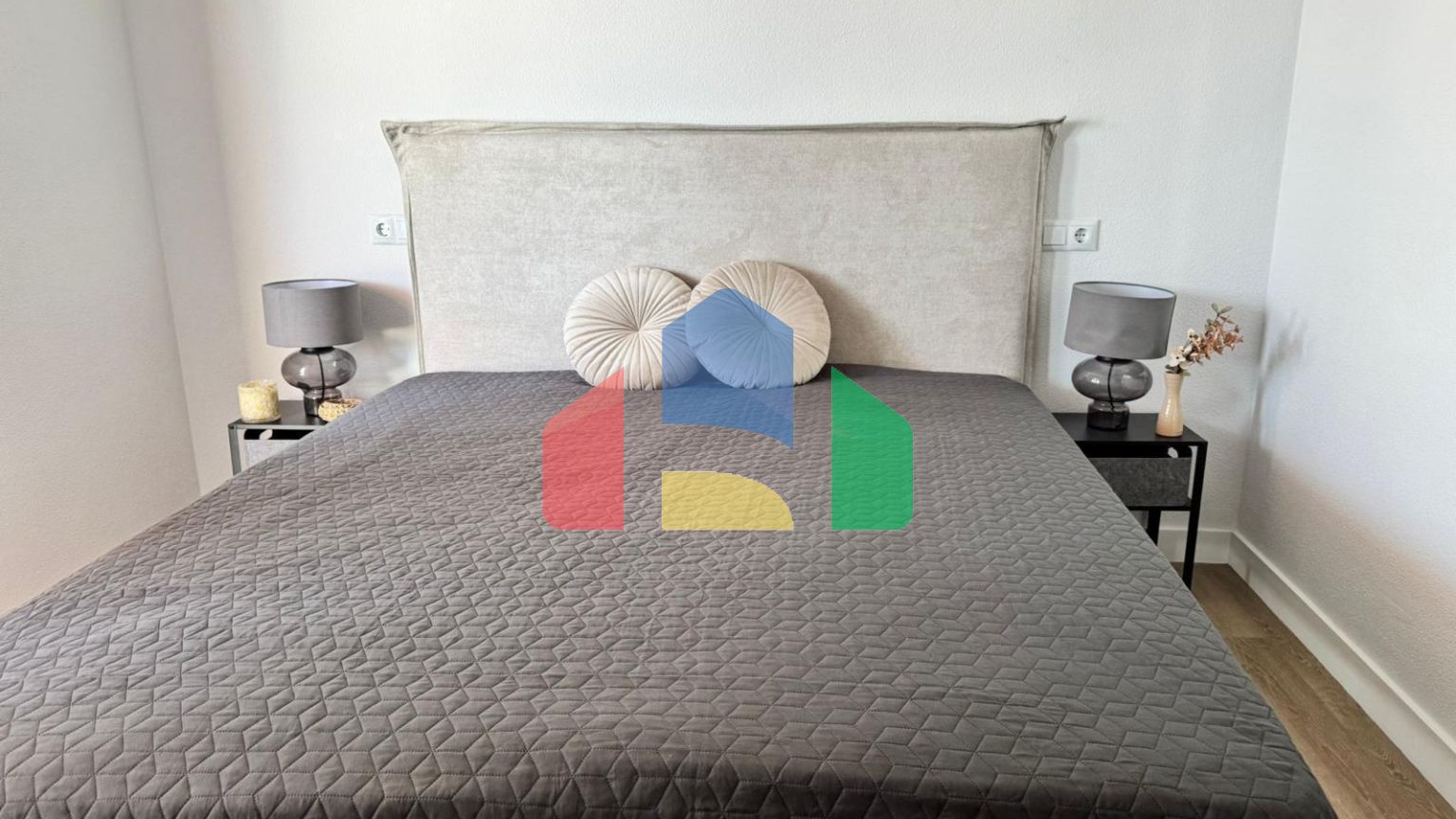 Квартира-пентхаус, с ремонтом, рядом с пляжем Дель Кура.