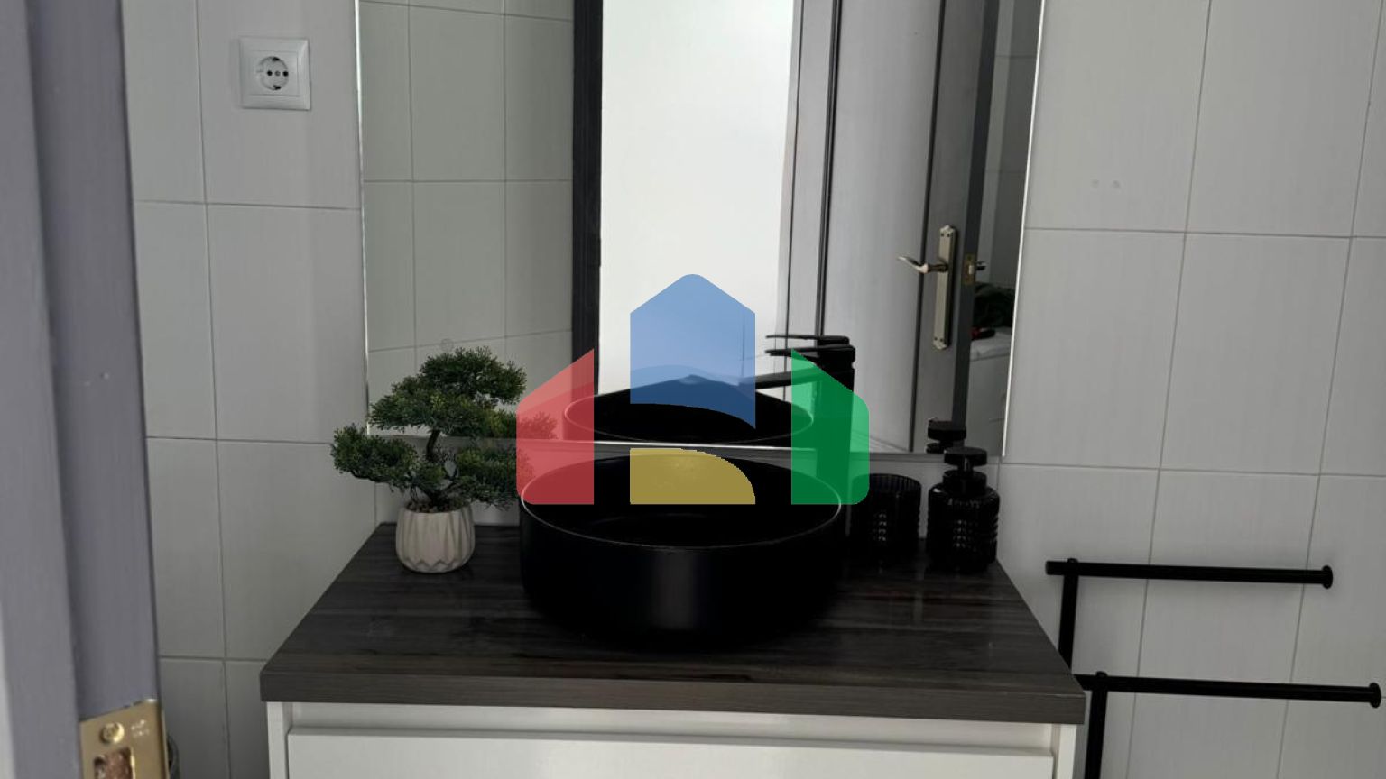 Квартира-пентхаус, с ремонтом, рядом с пляжем Дель Кура.